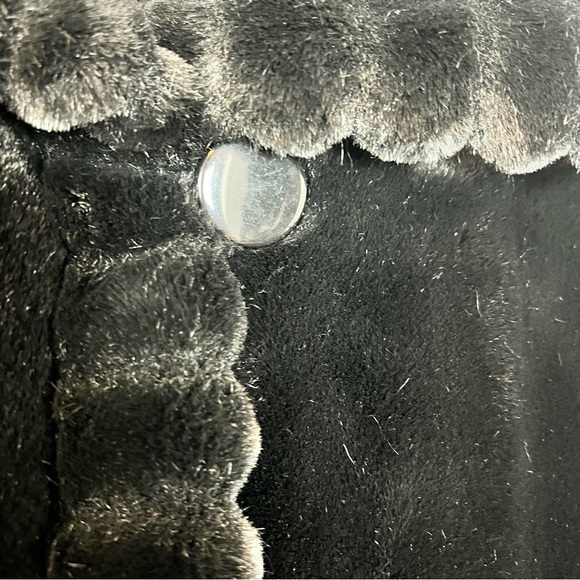 Retro faux fur coat in black - Picture 4 of 6